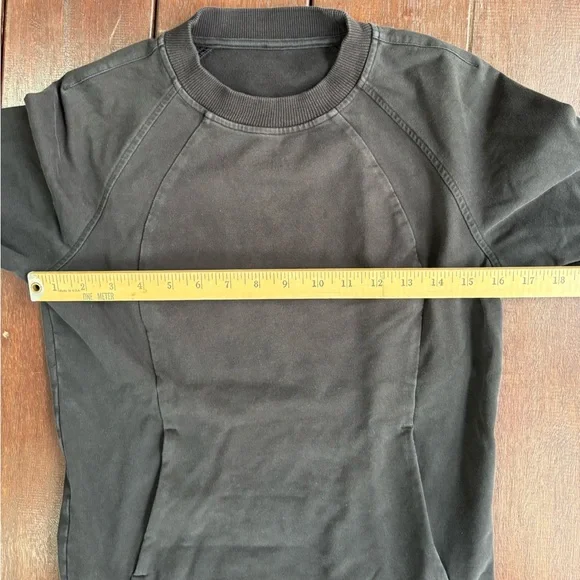 LULULEMON Sweatshirt Womens Size 4 Faded Black Scuba Crew Neck Kangaroo Terry - Picture 4 of 10